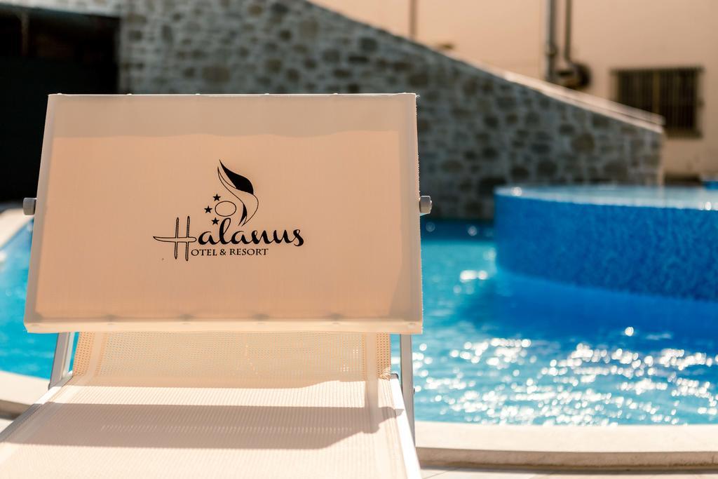 Halanus Hotel And Resort Alanno Exteriör bild